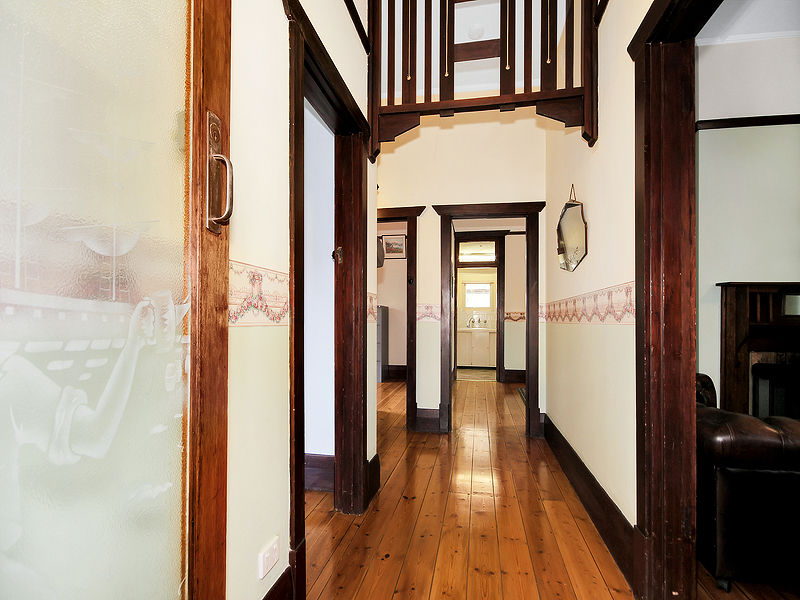 Image of hallway inside 5 Bedford St Croydon for sale with Professionals Christies Beach real estate agency