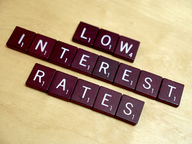 Australia - low interest rates - Christies Beach real estate
